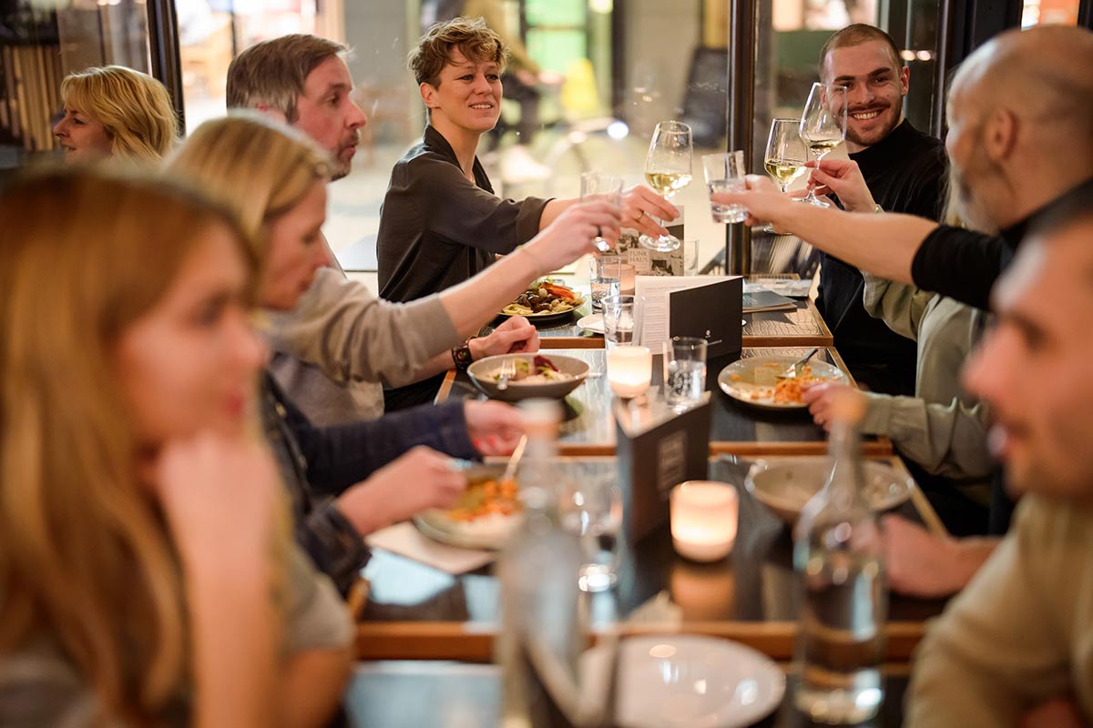 Funkhaus Café – Bar – Restaurant für einen Besuch mit Freunden